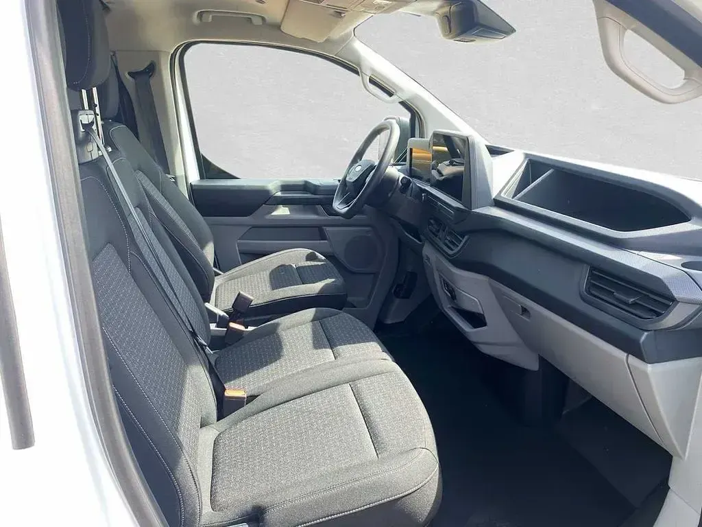 Begagnad Ford Transit Trend 232 HK (170 kW) 2026 Vit Sedan