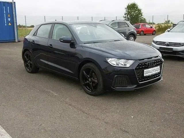 Gebraucht Audi A1 Sportback Advanced 95 PS (69 kW) 2020 Blaugrau Kleinwagen
