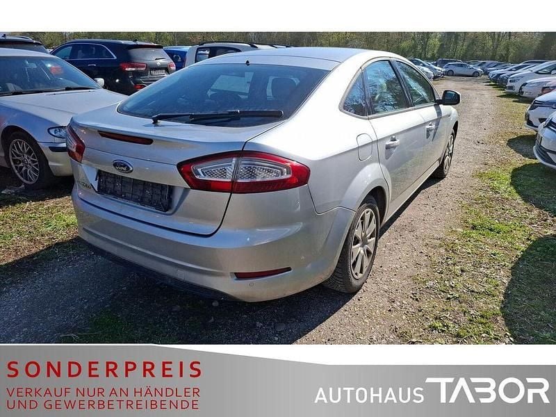 Gebraucht Ford Mondeo 145 PS (106 kW) 2011 Polarsilber metallic Limousine