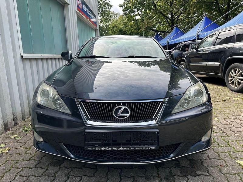 Gebraucht Lexus IS220 Luxury Line 177 PS (130 kW) 2008 Grau Limousine