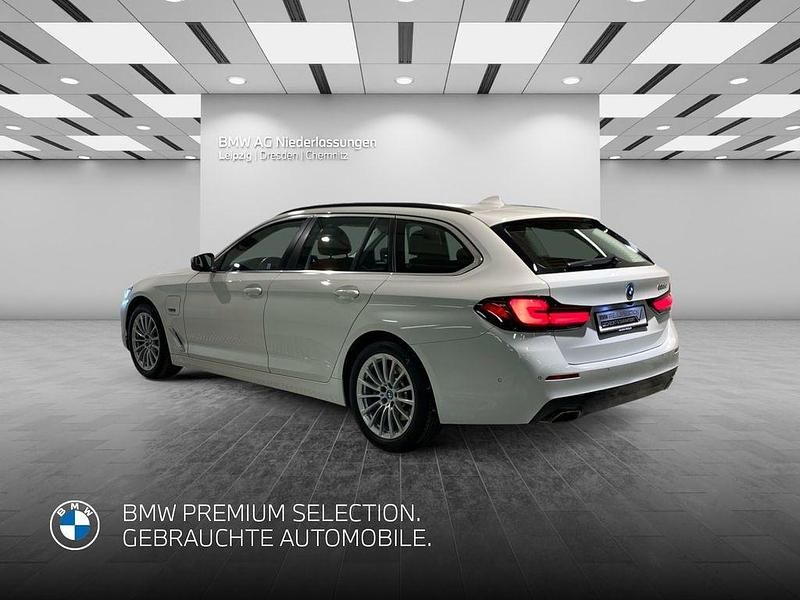 Gebraucht BMW 530e 292 PS (214 kW) 2023 Weiß Kombi