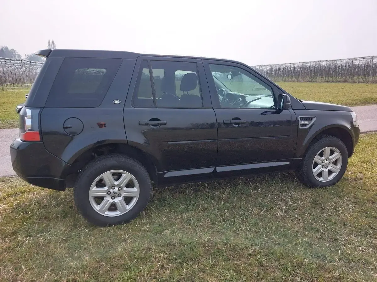 Gebraucht Land Rover Freelander 2 S 150 PS (110 kW) 2013 Schwarz SUV