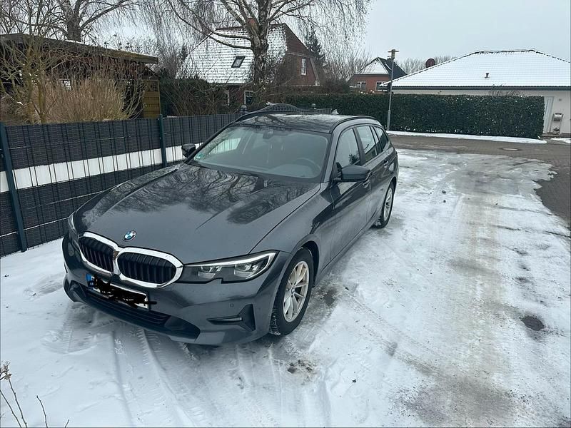 Gebraucht BMW 320 190 PS (139 kW) 2021 Grau Kombi