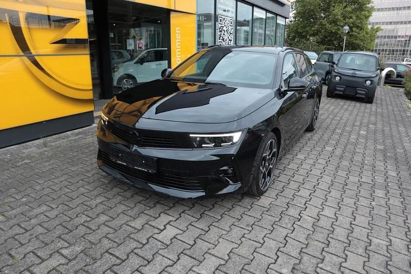 Schwarz Gebraucht 2024 Opel Astra Ultimate Kombi | 32.480 € (Teuer) - Bild 1/3