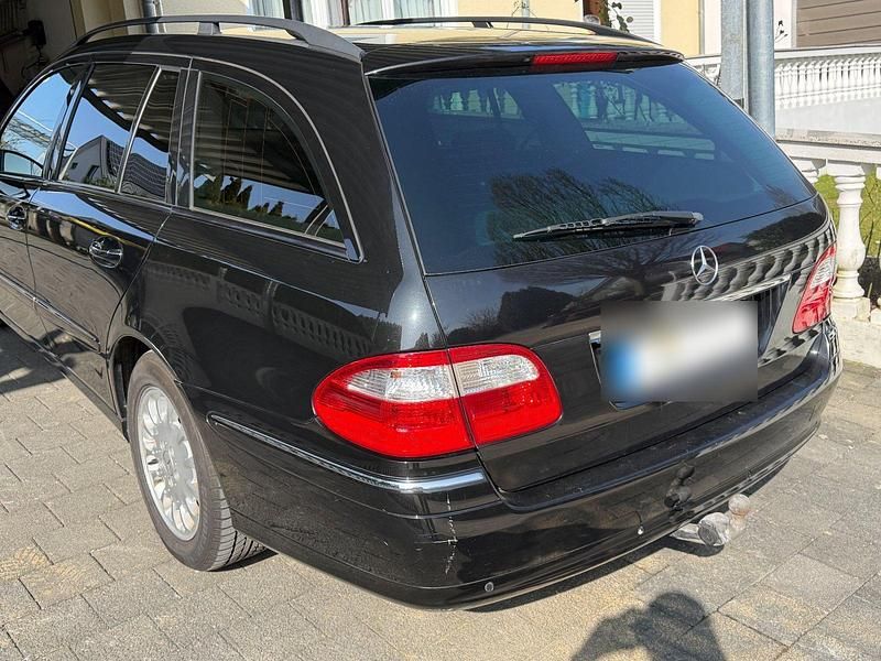 Gebraucht Mercedes E200 175 PS (128 kW) 2006 Schwarz Kombi