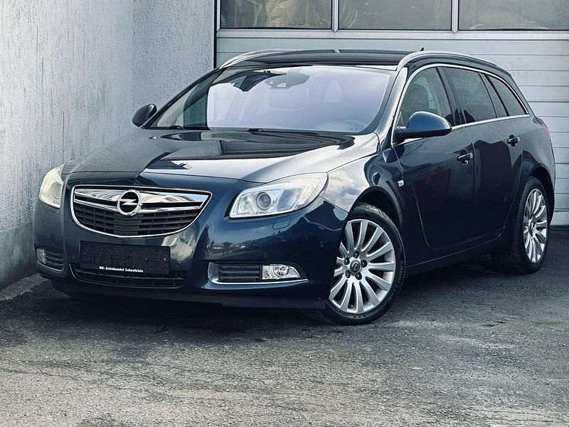 Gebraucht Opel Insignia 194 PS (142 kW) 2013 Blau Kombi