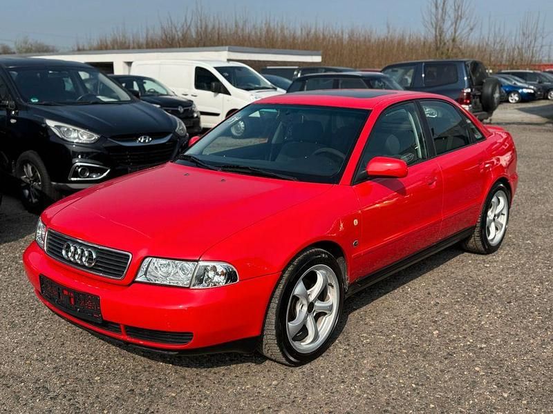 Gebraucht Audi A4 Comfort 125 PS (91 kW) 1996 Rot Limousine
