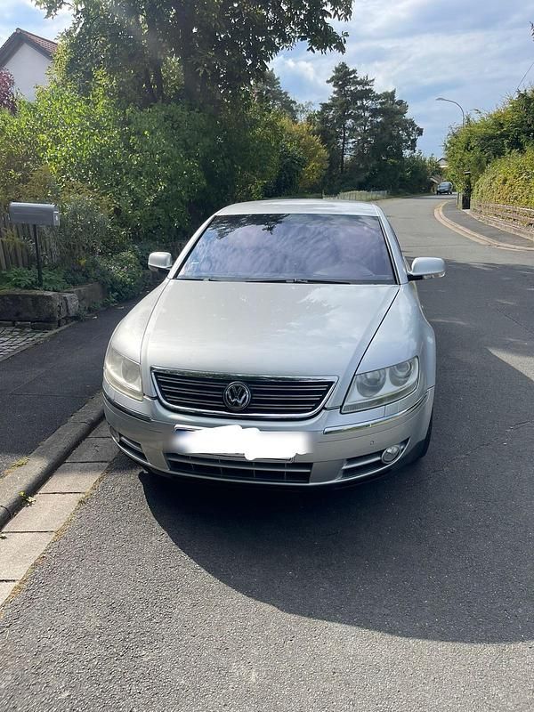 Silber Gebraucht 2006 VW Phaeton Limousine | 8.250 € - Bild 1/4
