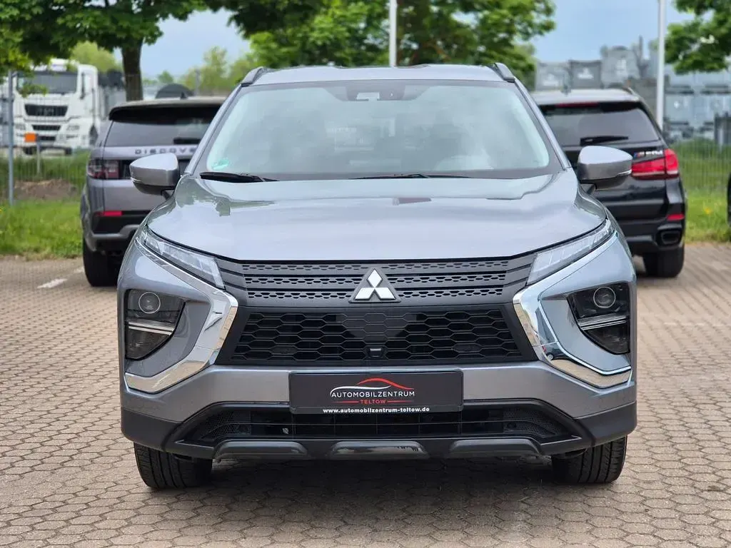 Gebraucht Mitsubishi Eclipse Cross Basis 188 PS (138 kW) 2022 Grau SUV