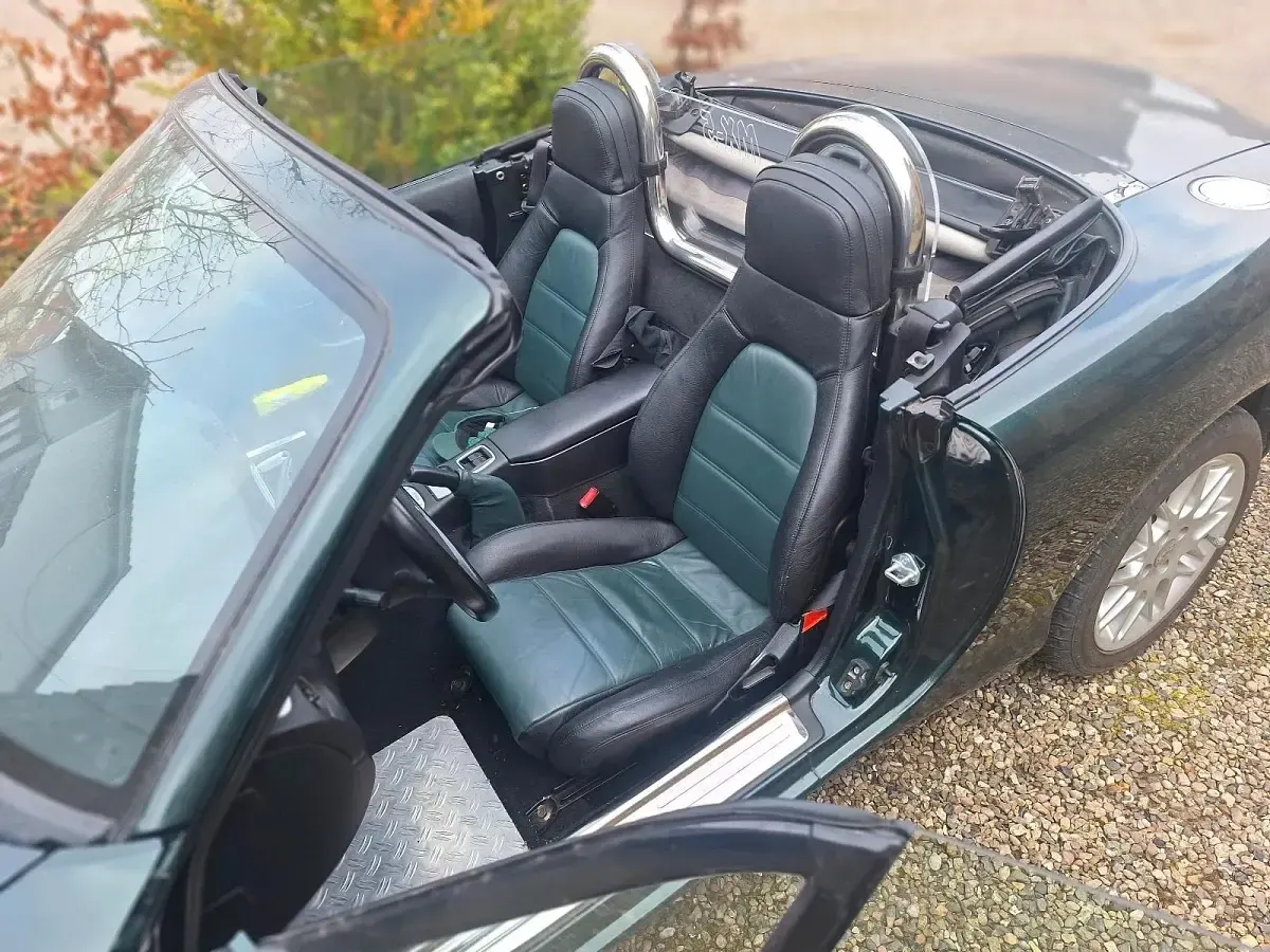 Second-hand Mazda MX5 110 CP (80 kW) 1999 Verde Cabrio