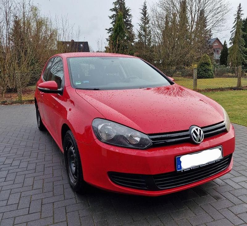 Gebraucht VW Golf VI 80 PS (58 kW) 2011 Rot Kleinwagen