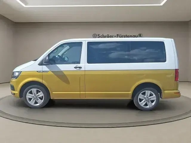 Käytetty VW Multivan 102 HP (75 kW) 2018 Andere Tila-auto