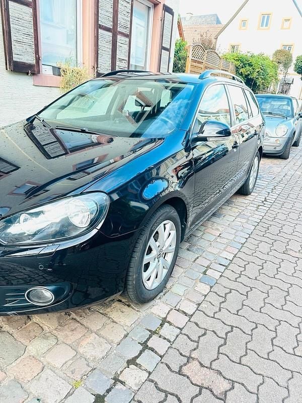 Schwarz Gebraucht 2010 VW Golf VI Kombi | 5.550 € (Teuer) - Bild 1/4
