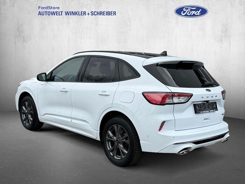 Gebraucht Ford Kuga ST-Line 224 PS (164 kW) 2022 Frozen white SUV