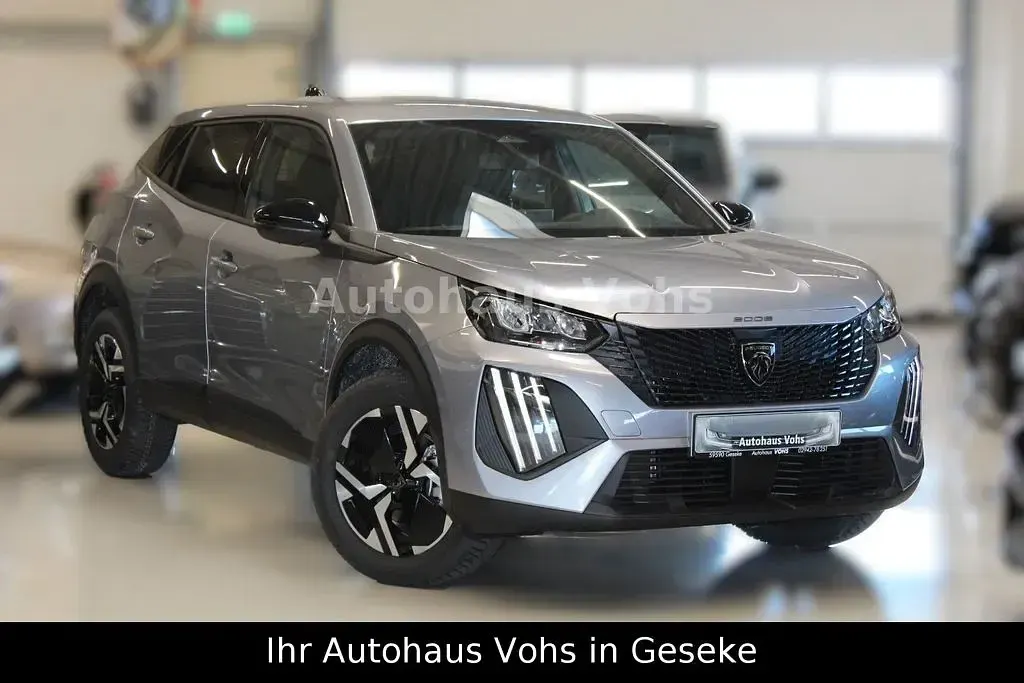 Neu Peugeot 2008 Business-Line 145 PS (106 kW) 2025 Grau SUV