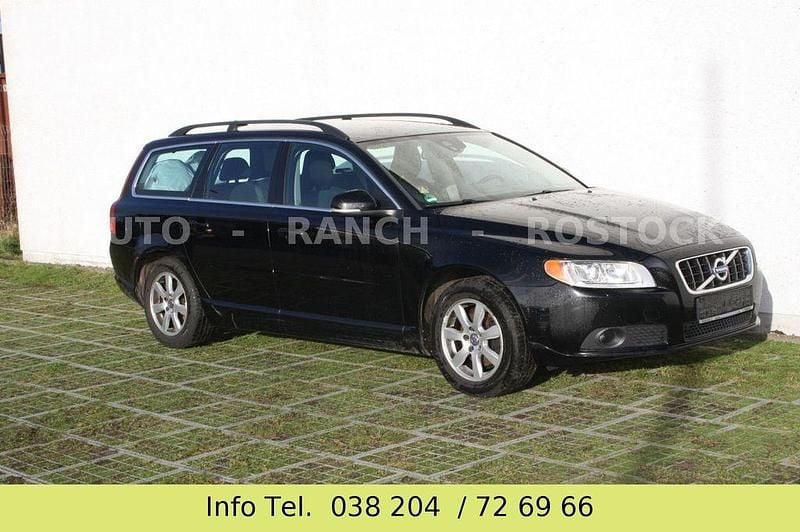 Gebraucht Volvo V70 Kinetic 179 PS (131 kW) 2012 Schwarz Kombi