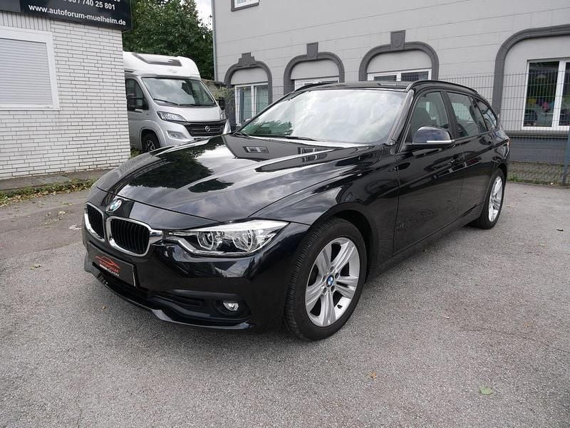 Schwarz Gebraucht 2016 BMW 320 Advantage Limousine | 14.950 € (Guter Preis) - Bild 1/4