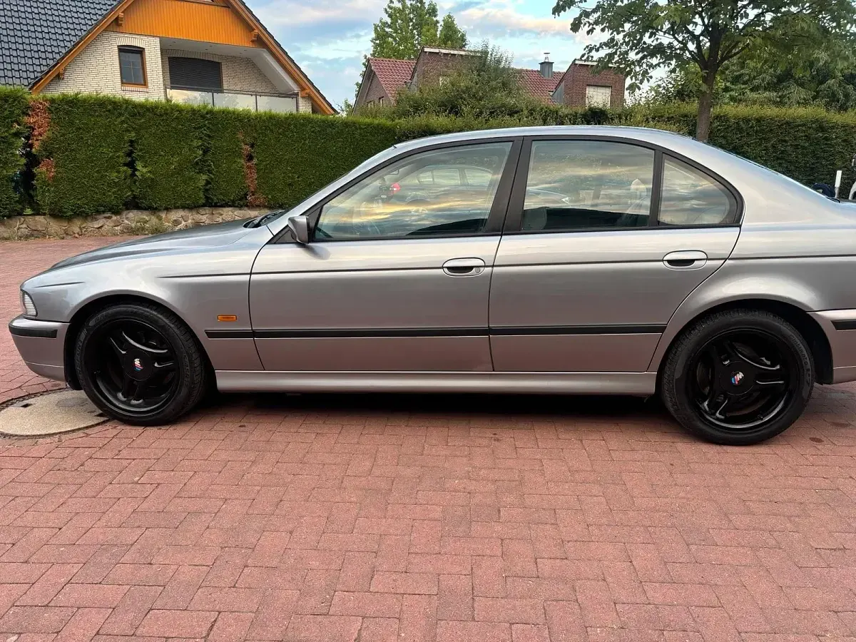 Gebraucht BMW 520 150 PS (110 kW) 1997 Grau Limousine