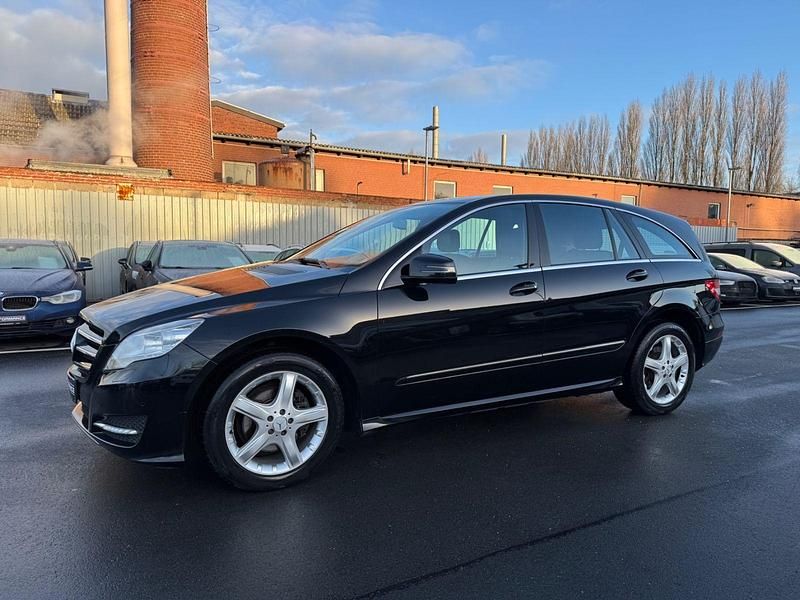Gebraucht Mercedes R350 265 PS (194 kW) 2011 Schwarz Kombi