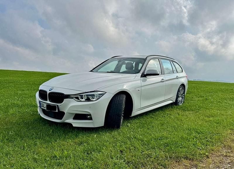 Weiß Gebraucht 2016 BMW 335 M Sport Kombi | 27.100 € (Guter Preis) - Bild 1/4