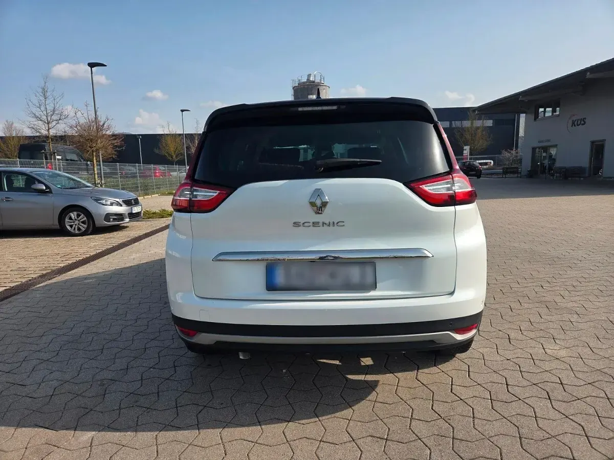 Gebraucht Renault Grand Scénic IV Techno 140 PS (102 kW) 2023 Weiß Van / Kleinbus