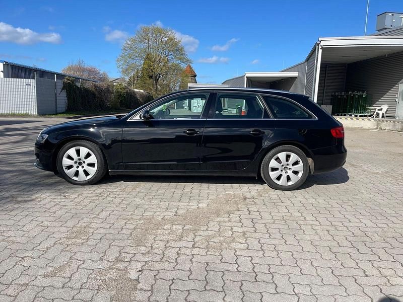 Gebraucht Audi A4 Sport 150 PS (110 kW) 2015 Schwarz Kombi