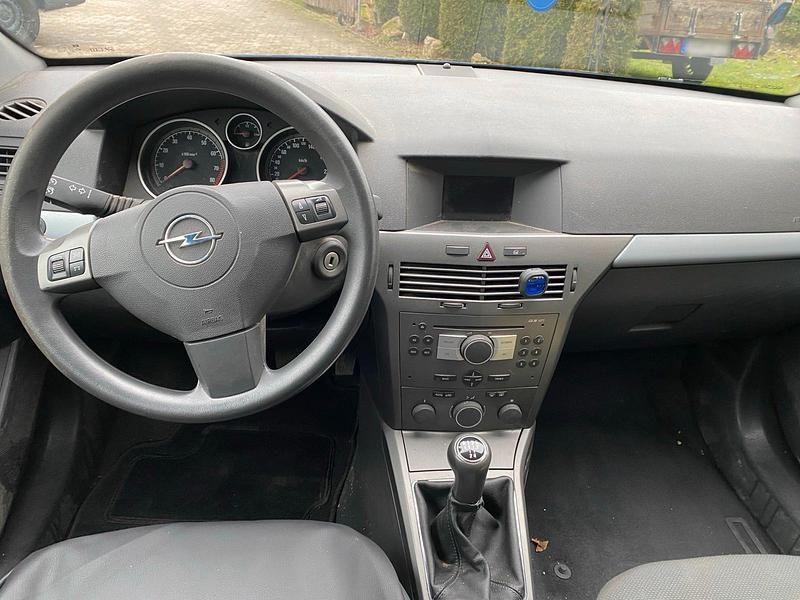 Gebraucht Opel Astra 105 PS (77 kW) 2005 Kombi