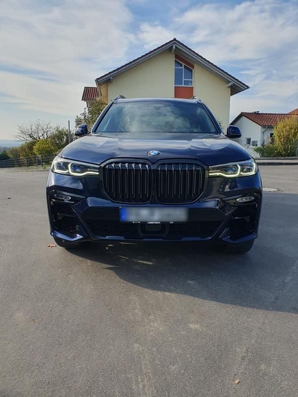 Blau Gebraucht 2021 BMW X7 SUV | 66.500 € (Superpreis) - Bild 1/4