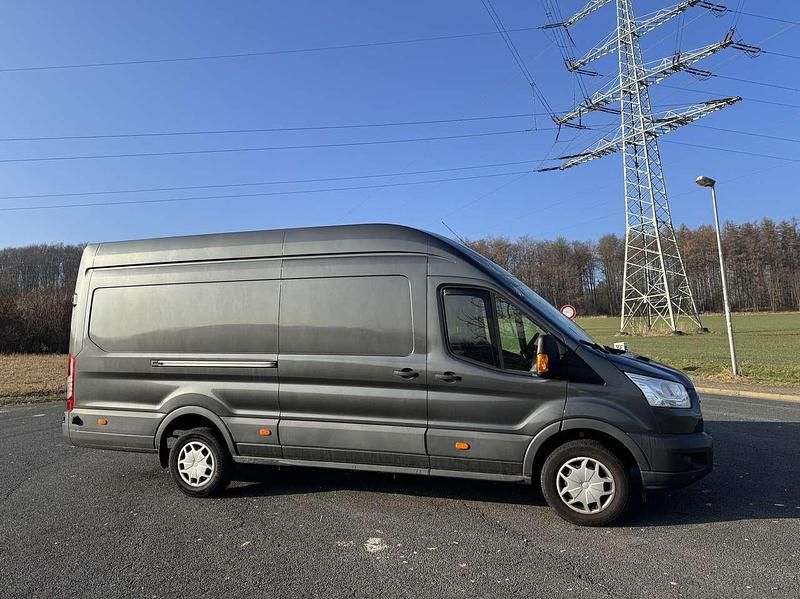 Gebraucht Ford Transit Trend 170 PS (125 kW) 2019 Magneticgrau (metallic) Van / Kleinbus