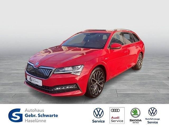 Velvetrot metallic (metallic) Gebraucht 2022 Skoda Superb LAURIN & KLEMENT Kombi | 28.930 € (Teuer) - Bild 1/4