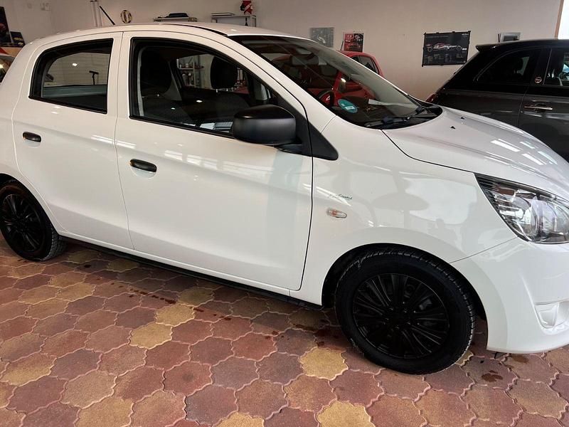 Gebraucht Mitsubishi Space Star Classic Collection 71 PS (52 kW) 2014 Weiß Kleinwagen