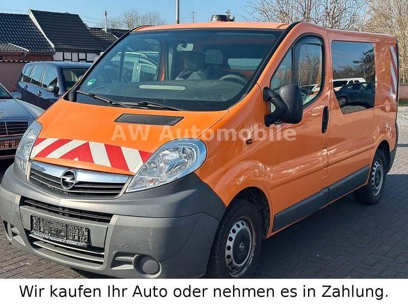 Gebraucht Opel Vivaro 114 PS (83 kW) 2009 Orange Van / Kleinbus