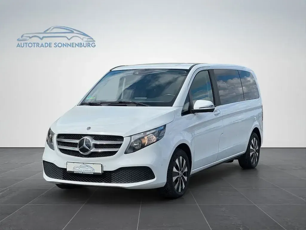 Gebraucht Mercedes V250 190 PS (139 kW) 2021 Weiß Van / Kleinbus