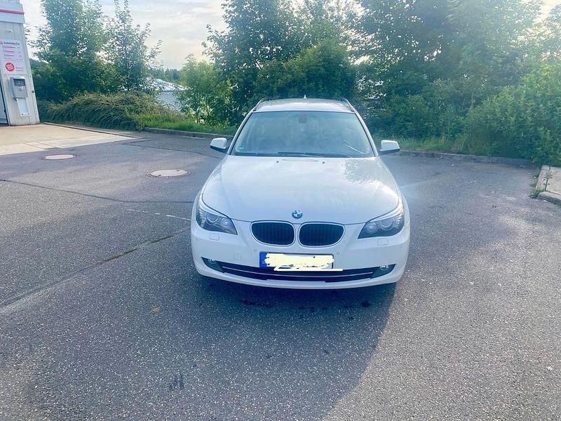 Weiß Gebraucht 2010 BMW 520 Gran Turismo Limousine | 5.100 € - Bild 1/4