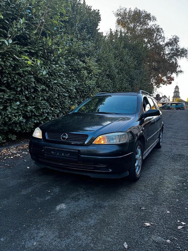 Schwarz Gebraucht 2002 Opel Astra Kombi | 999 € (Guter Preis) - Bild 1/4