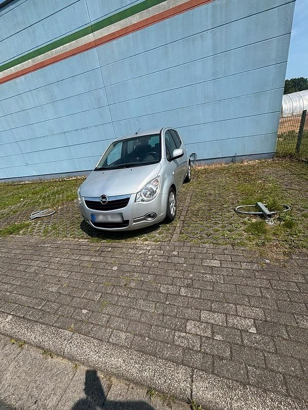 Gebraucht Opel Agila 86 PS (63 kW) 2008 Silber Kleinwagen