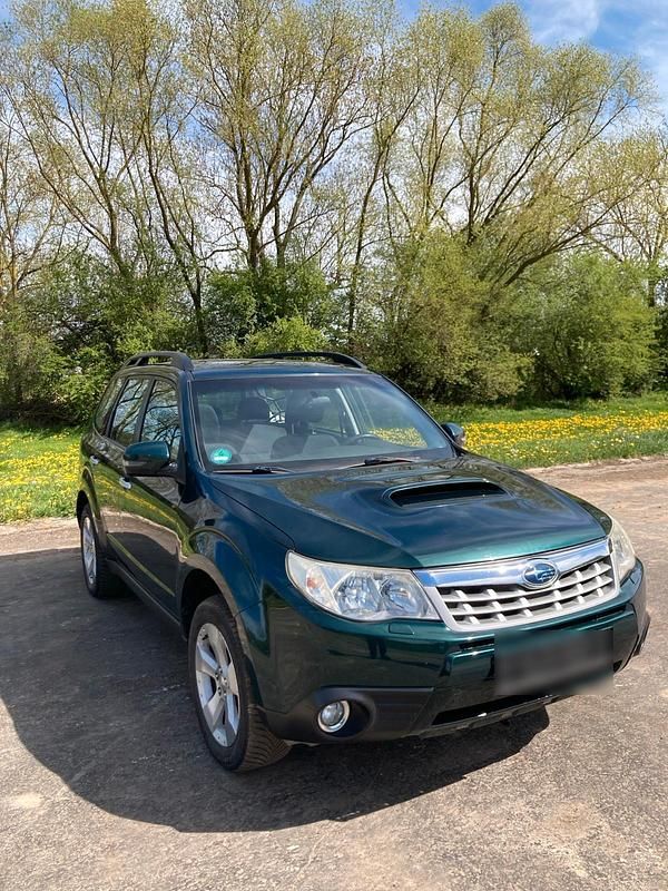 Second-hand Subaru Forester 147 CP (108 kW) 2012 Verde SUV
