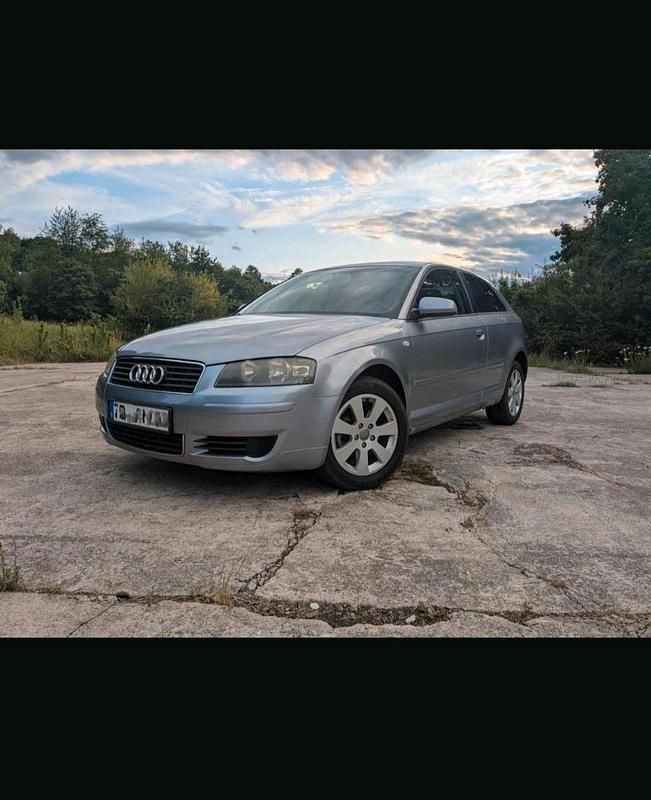 Grau Gebraucht 2003 Audi A3 Coupé | 900 € (Superpreis) - Bild 1/4