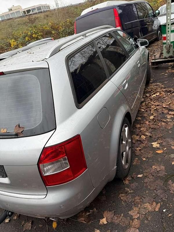 Gebraucht Audi A4 170 PS (125 kW) 2004 Lichtsilber metallic Kombi