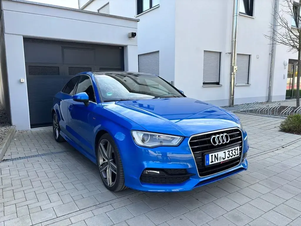 Gebraucht Audi A3 S-Line 179 PS (131 kW) 2015 Blau Limousine