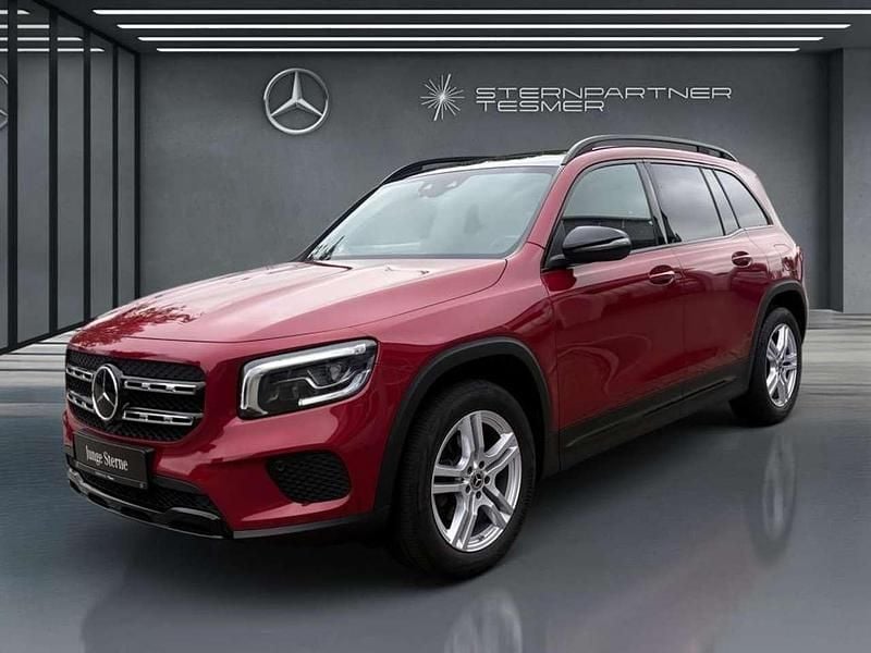 Rot Gebraucht 2022 Mercedes GLB200 Progressive SUV | 34.490 € (Fairer Preis) - Bild 1/3