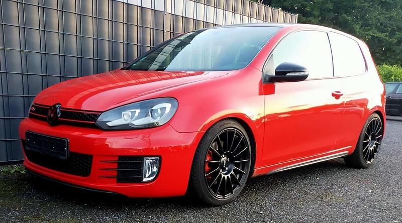 Gebraucht VW Golf VI Edition 211 PS (155 kW) 2009 Rot Kleinwagen