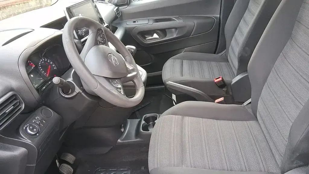 Usata Opel Combo 102 CV (75 kW) 2022 Grigio Monovolume