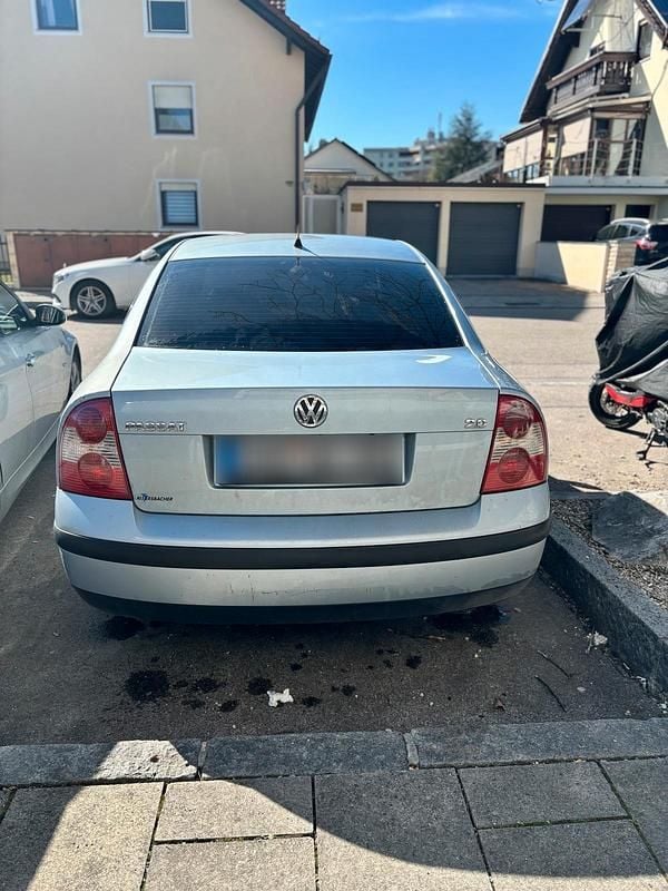 Gebraucht VW Passat 116 PS (85 kW) 2001 Silber Limousine