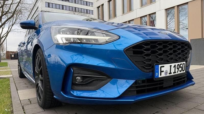 Gebraucht Ford Focus ST-Line 120 PS (88 kW) 2018 Blau Limousine