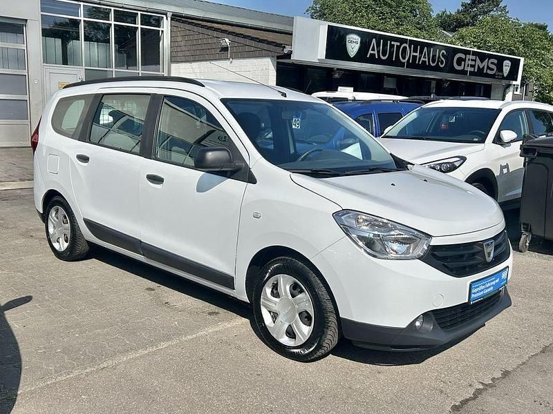 Weiß Gebraucht 2017 Dacia Lodgy Ambiance Van / Kleinbus | 4.990 € (Fairer Preis) - Bild 1/4