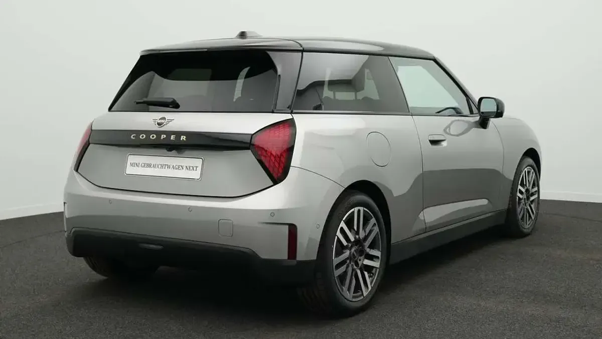 Gebraucht Mini Cooper Classic 135 kW (184 PS) 2025 Grau Kleinwagen
