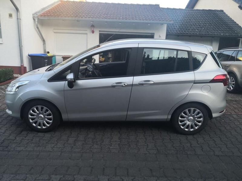 Grau Gebraucht 2017 Ford B-MAX Van / Kleinbus | 7.900 € (Fairer Preis) - Bild 1/4