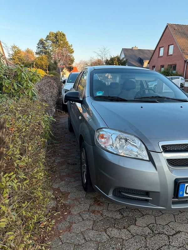 Gebraucht Chevrolet Aveo 67 PS (49 kW) 2010 Grau Limousine