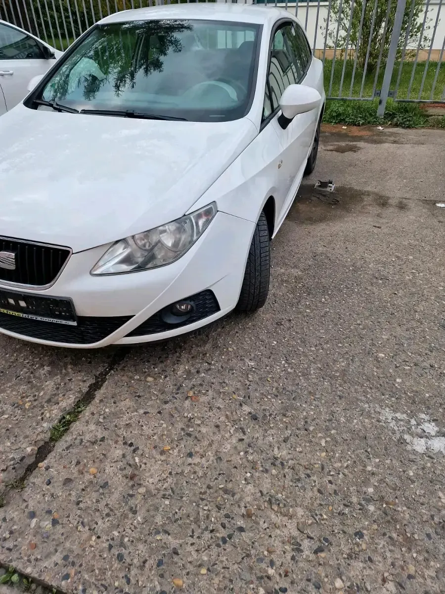 Gebraucht Seat Ibiza 70 PS (51 kW) 2011 Weiß Limousine